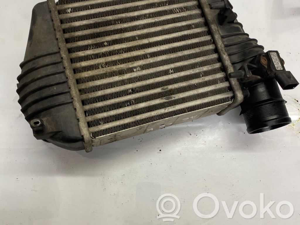 Audi A6 S6 C6 4F Interkūlerio radiatorius 