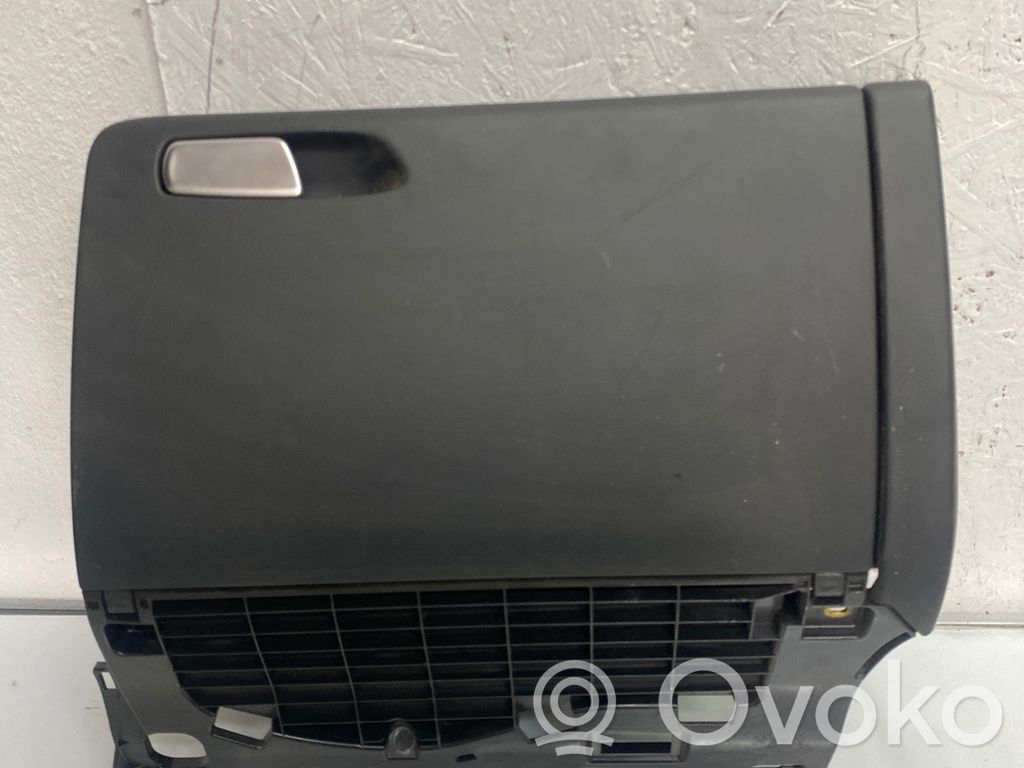 Audi A4 S4 B8 8K Guantera 