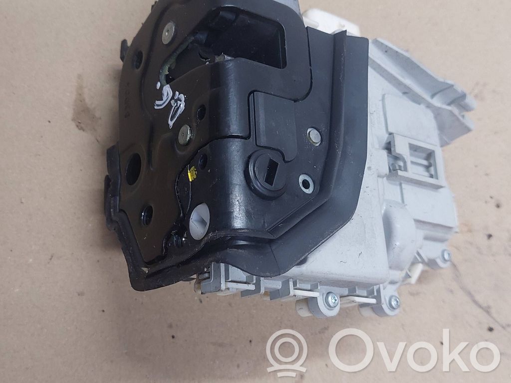 Audi A4 S4 B8 8K Galinių durų spyna 