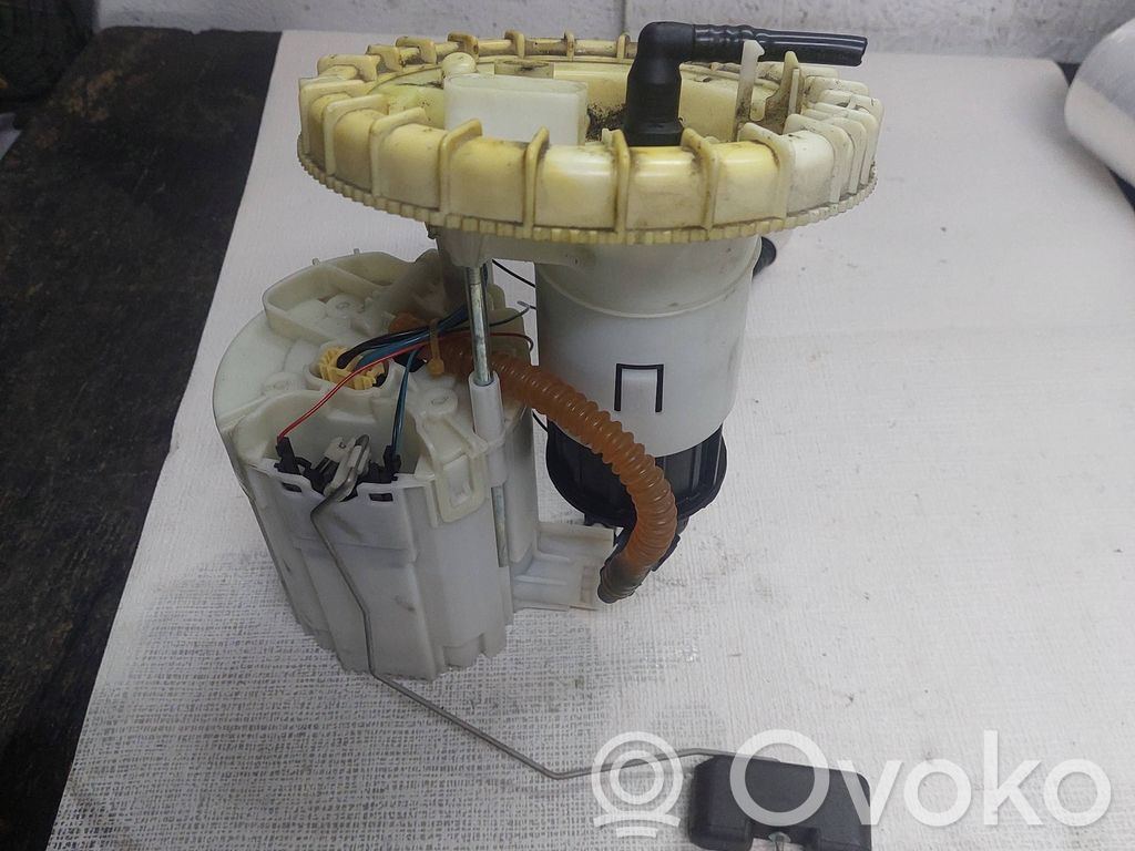 Audi A5 8T 8F Bomba interna de combustible 