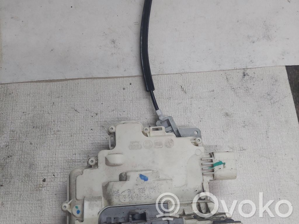 Audi A4 S4 B8 8K Aizmugurē slēdzene 
