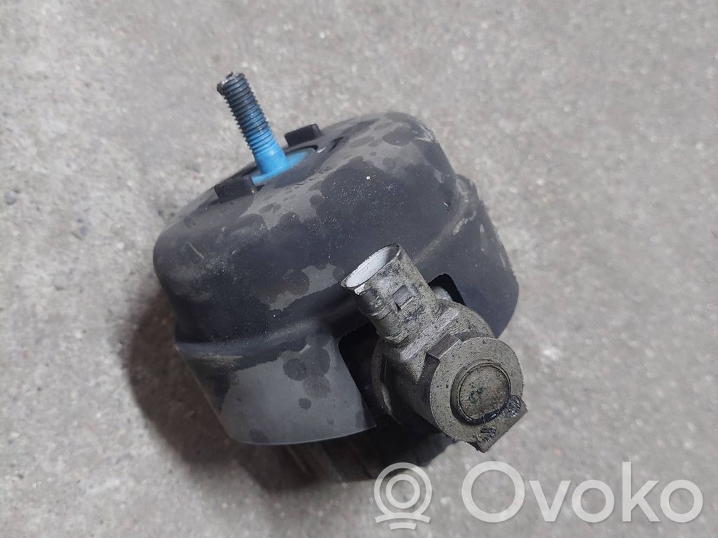 Audi A6 S6 C6 4F Engine mount bracket 