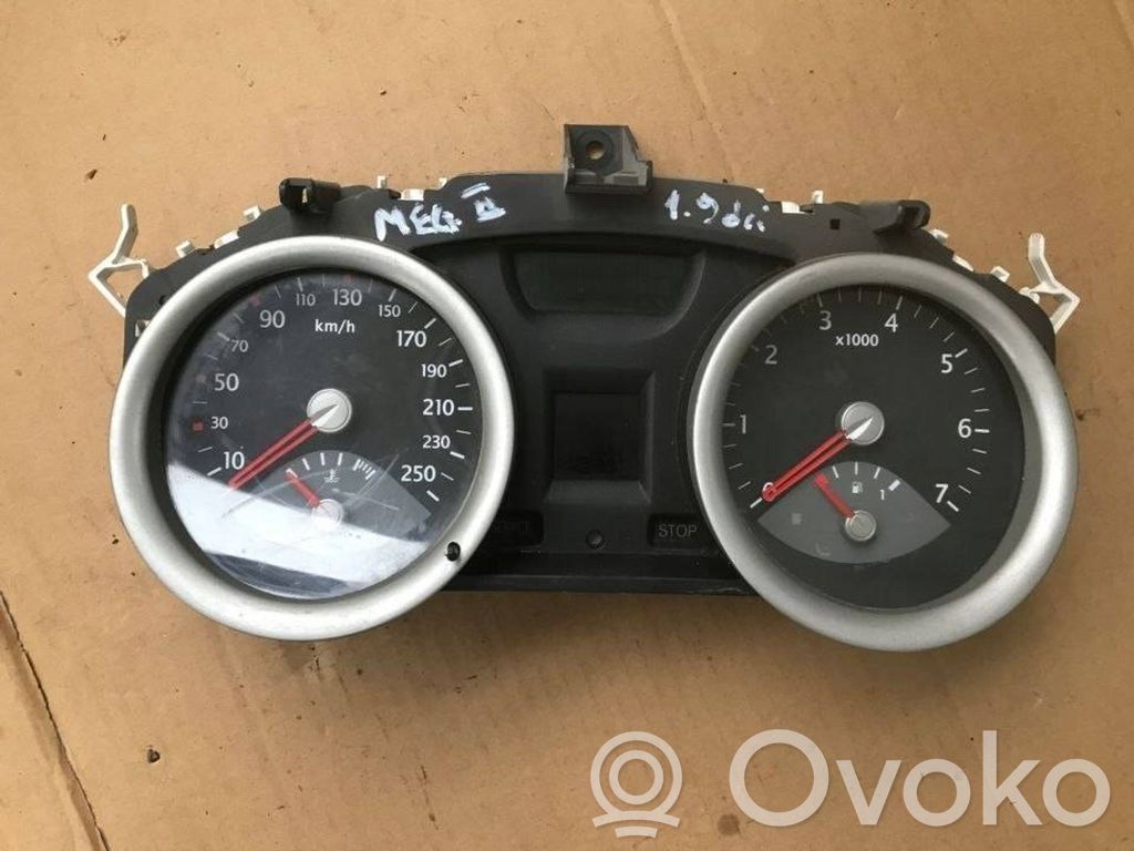 Renault Megane II Licznik / Prędkościomierz 