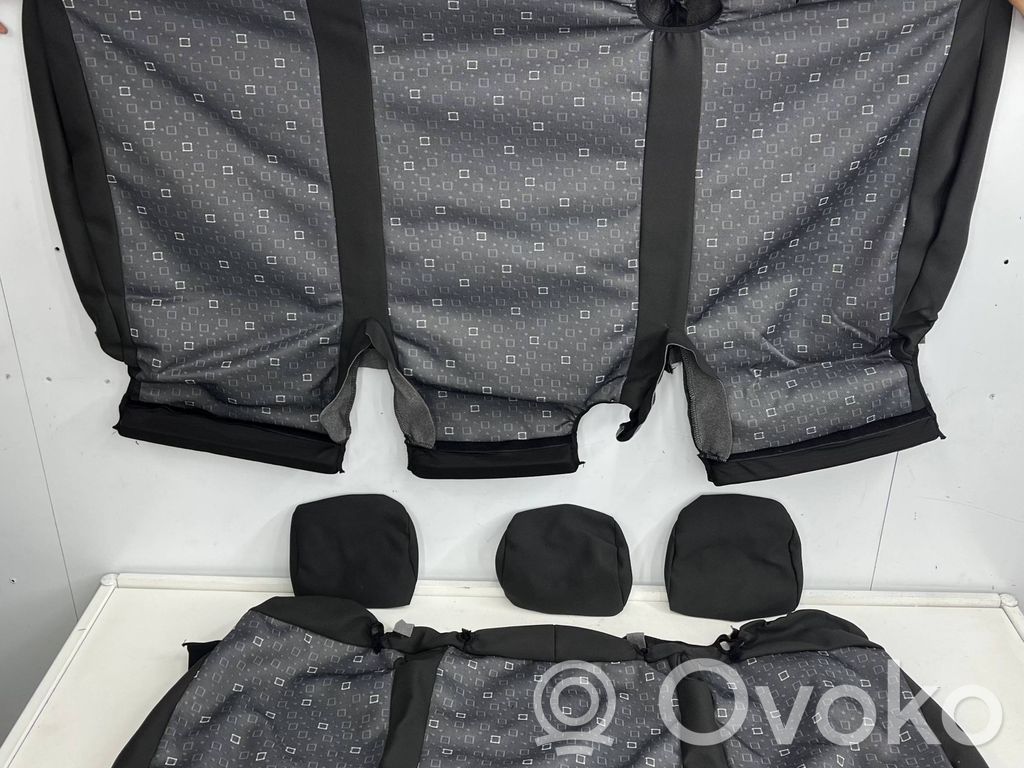 Moldura del asiento   1614270180