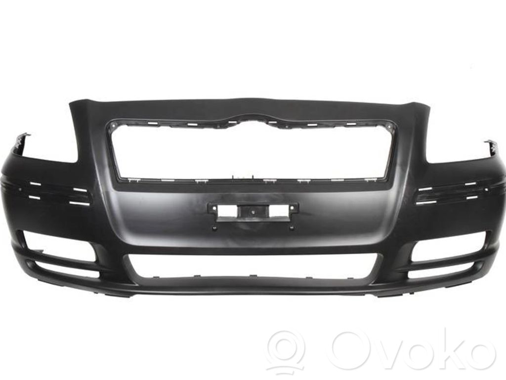 Toyota Avensis T250 Parachoques delantero 