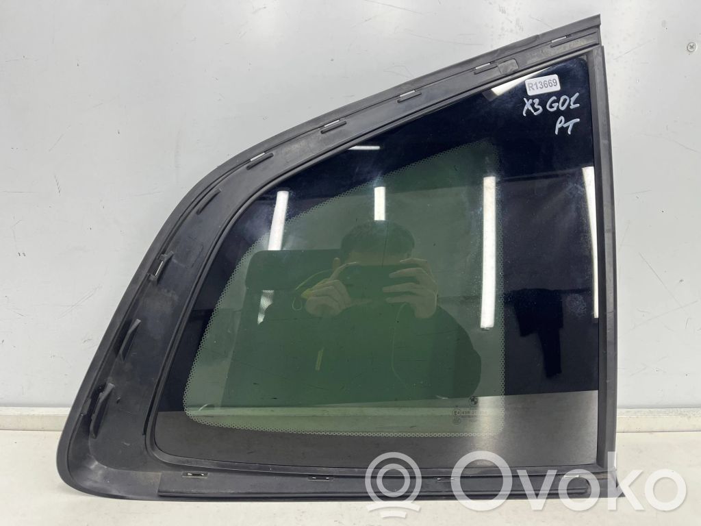 Rear side window