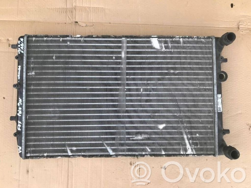 Volkswagen Polo IV 9N3 Coolant radiator 