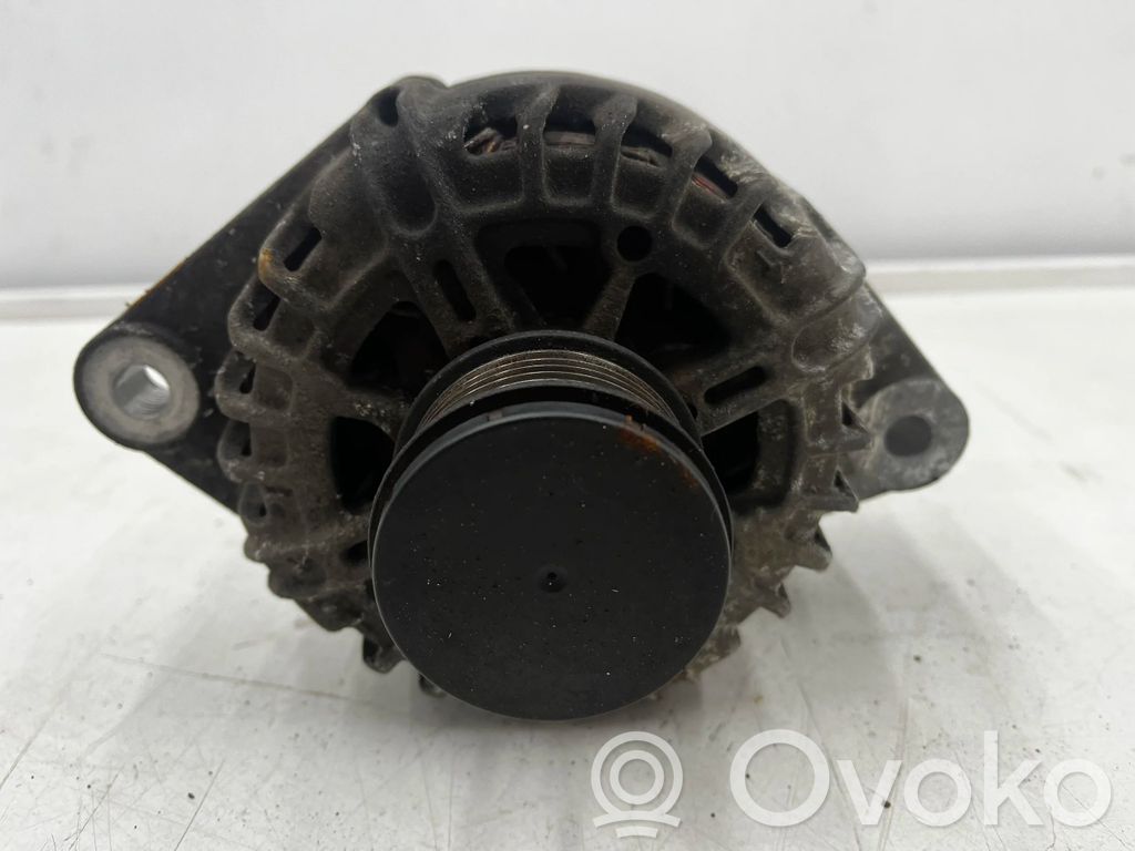 Opel Insignia A Generator/alternator 