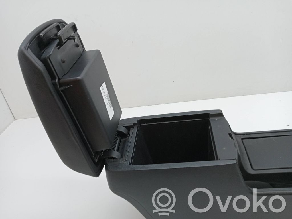 Mazda 3 I Center console 