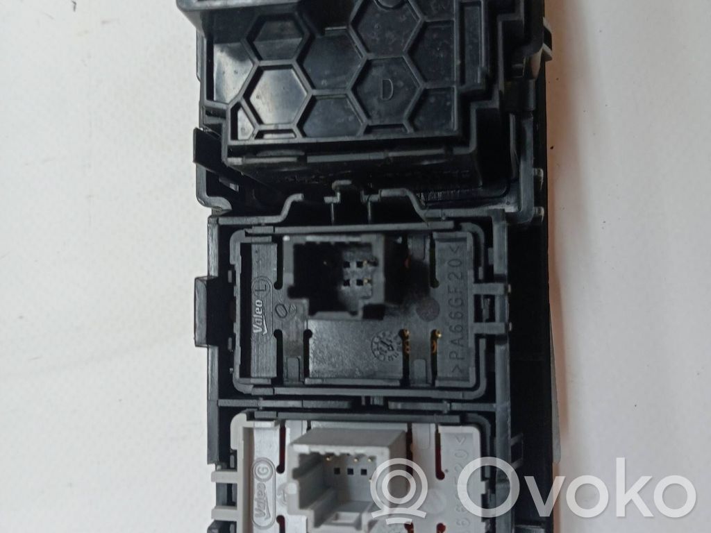Light switch   251900001R