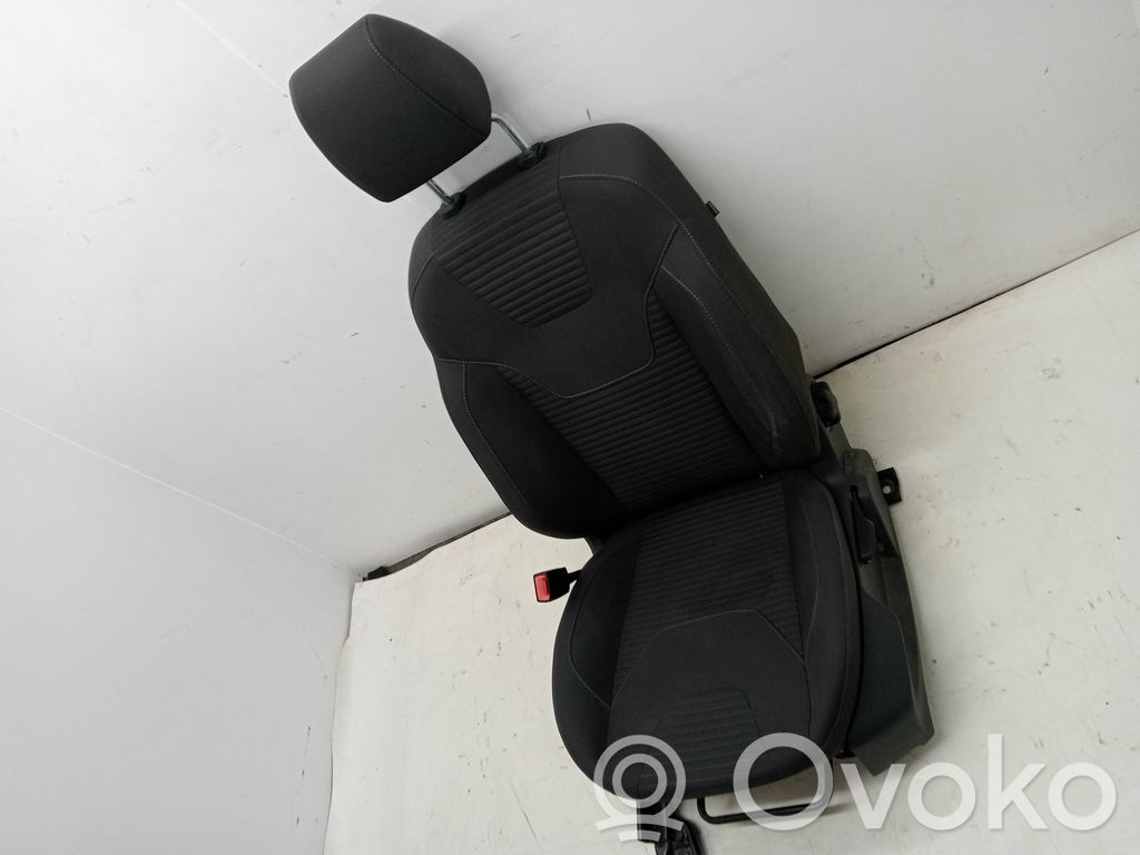 Front driver seat   2331481,BM51A61465AL