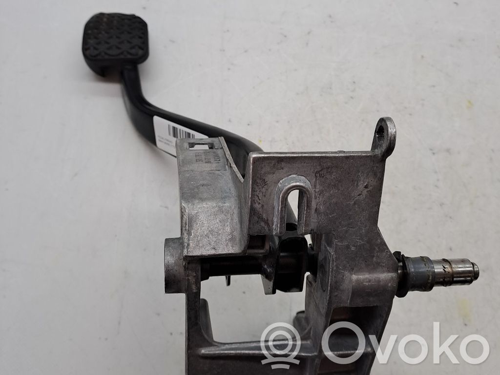Pedal de freno   35006762926