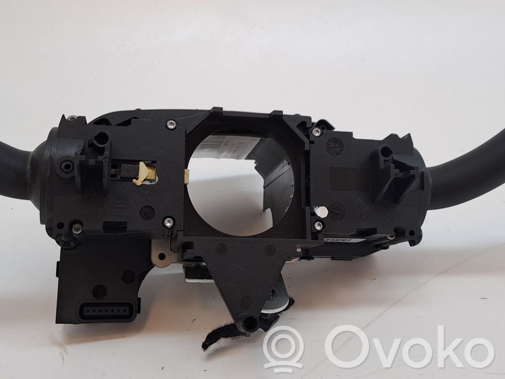 Audi A4 S4 B6 8E 8H Pulsanti/interruttori sul volante