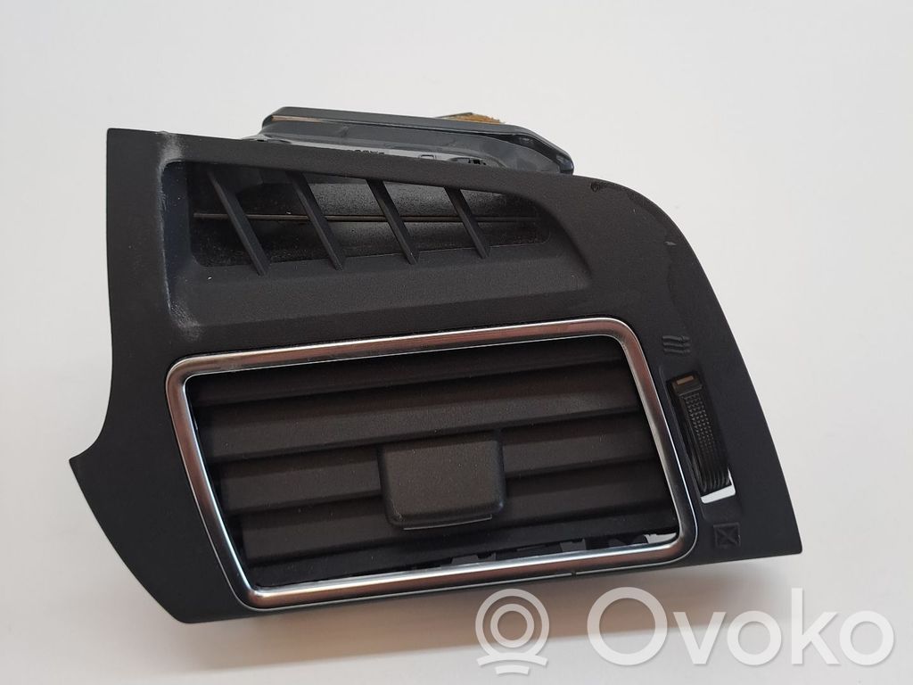 Toyota Verso-S Ramă grilă ventilație bord 