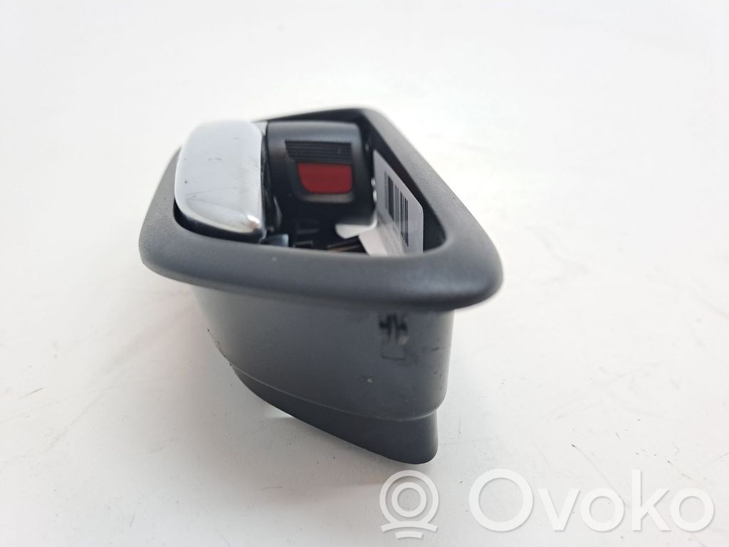 Manecilla interna puerta trasera   DA6T59330B,D09L59334B