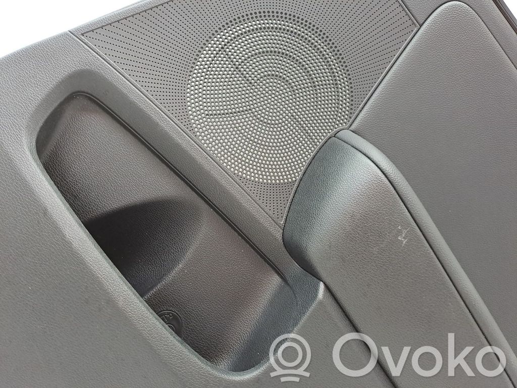 Takaoven verhoilu   83302J7042DQB