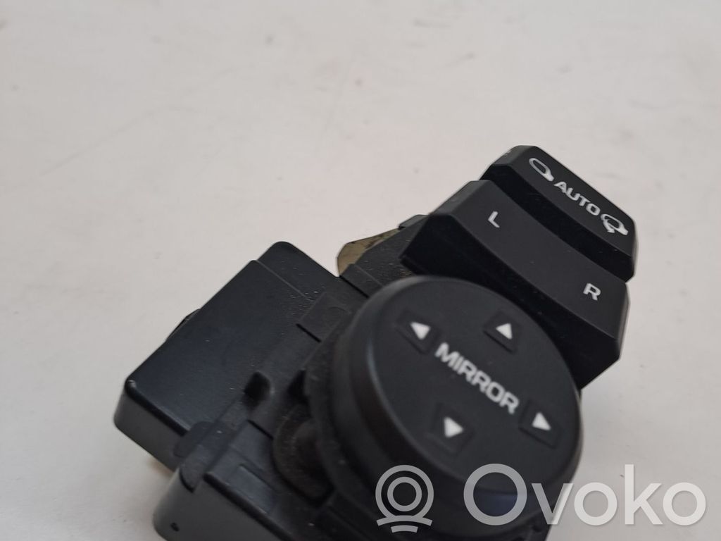 Hyundai Elantra VI Interruptor del espejo lateral 