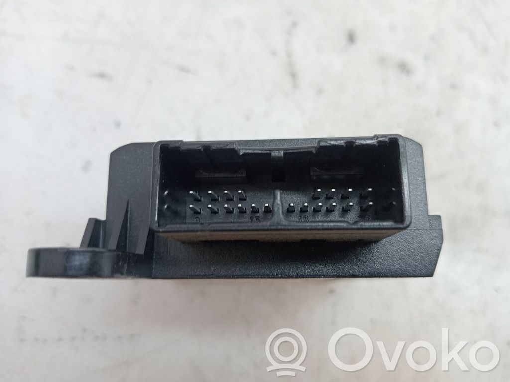 Jaguar XJ X308 Central body control module 