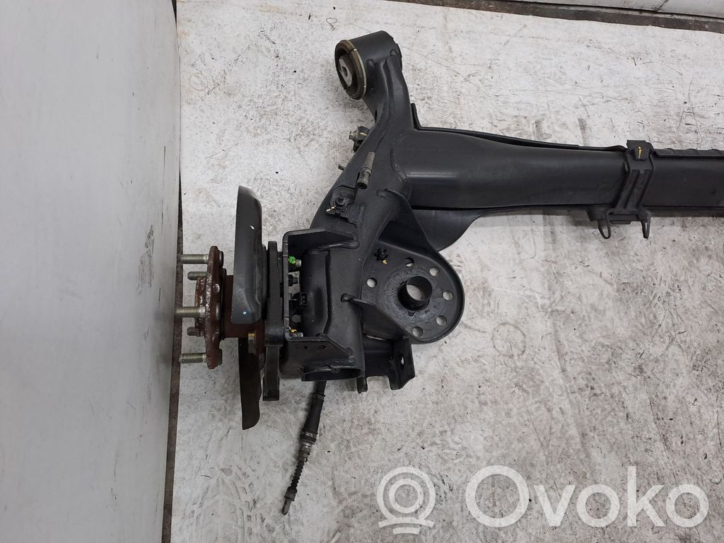 Hyundai Elantra VI Rama pomocnicza tylna 