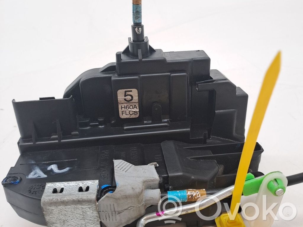 Nissan NP300 Încuietoare ușă față 
