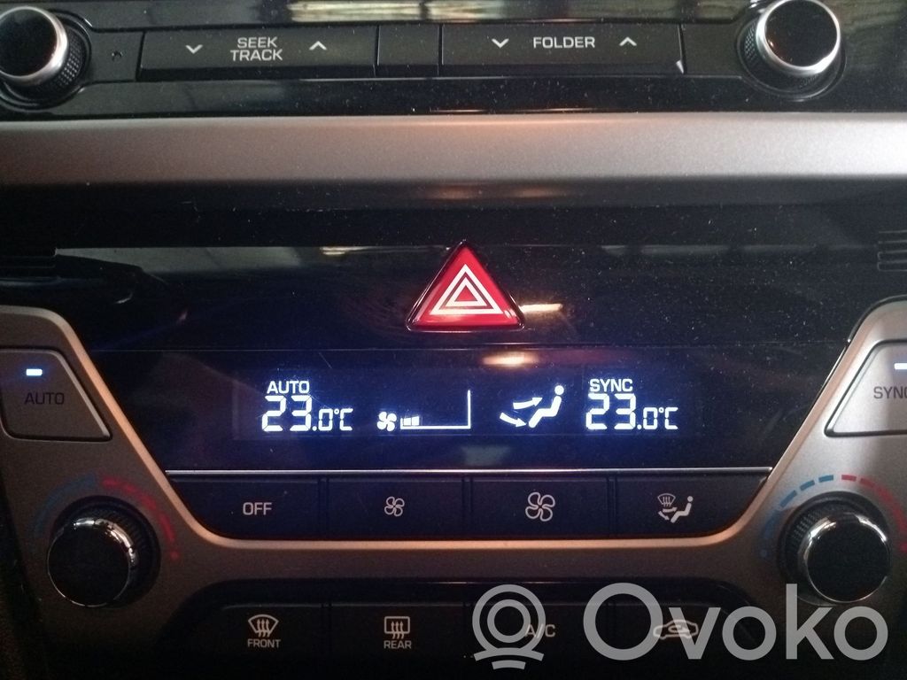 Hyundai Elantra VI Panel klimatyzacji 
