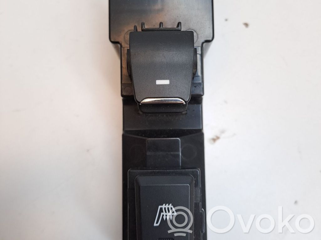 Interruptor del elevalunas eléctrico   93580D3100