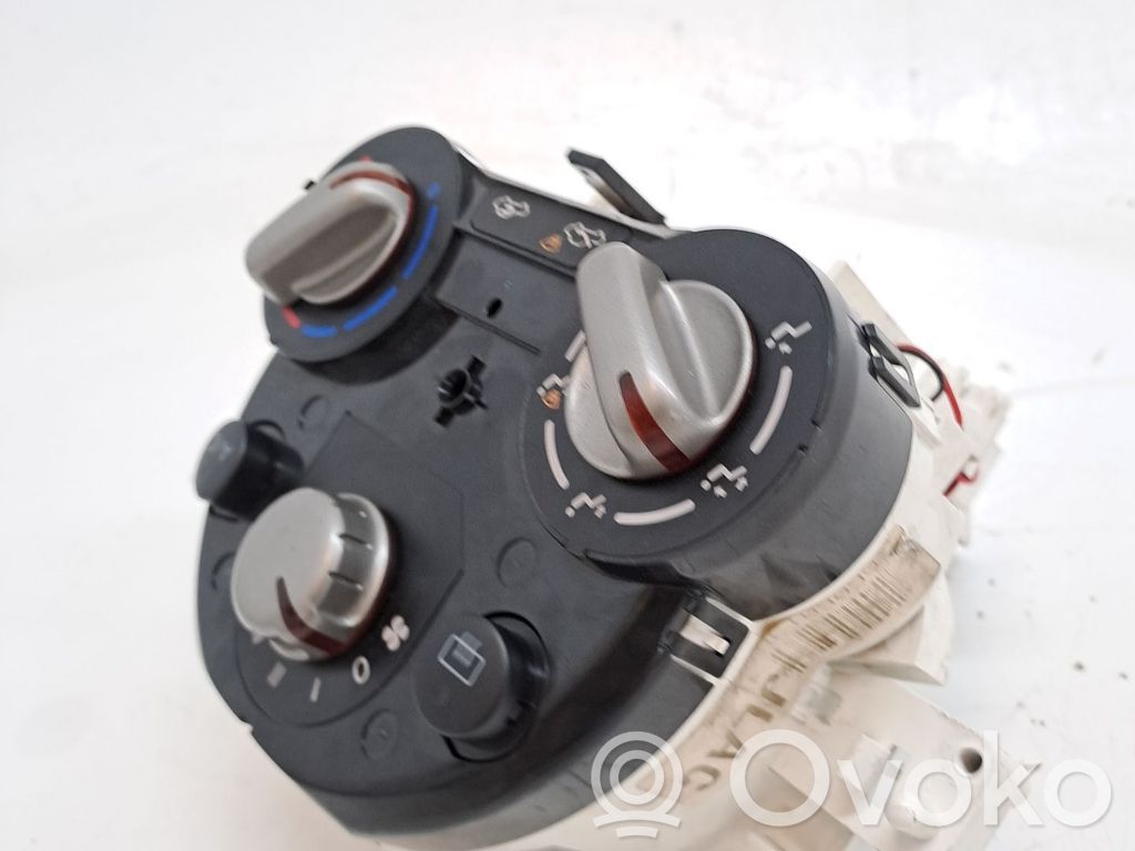 Nissan Note (E11) Climate control unit 