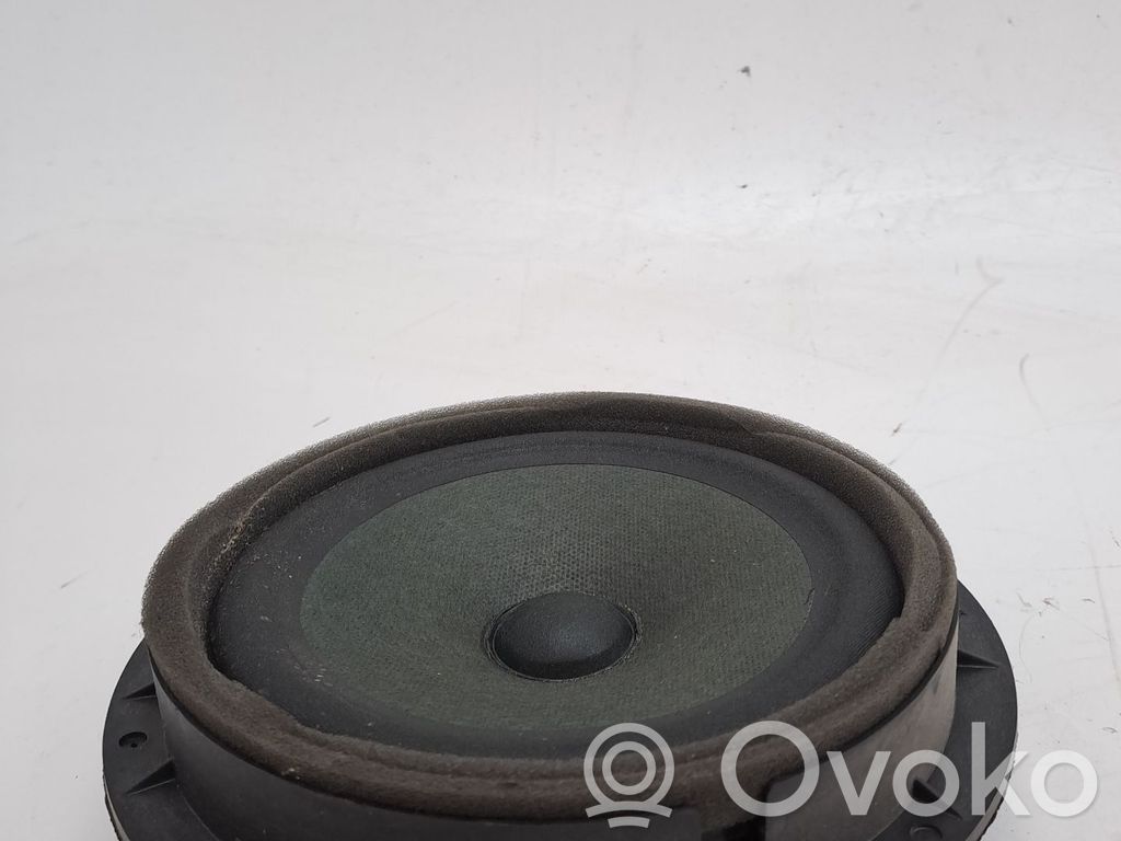 Suzuki SX4 Etuoven kaiutin 