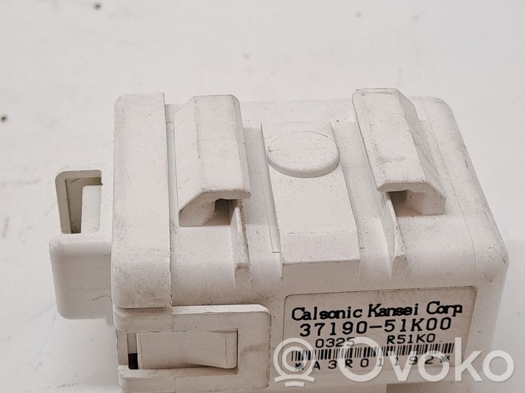 Unidad de control/módulo de carrocería central   3719051K00
