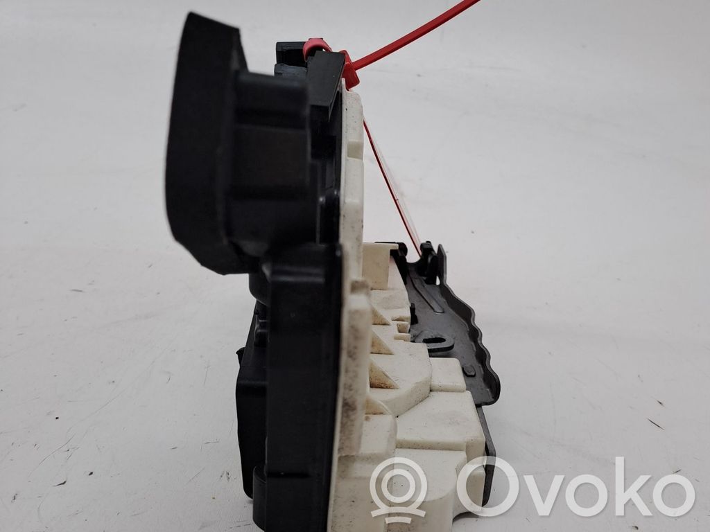 Serrure de porte avant   5K1837016E
