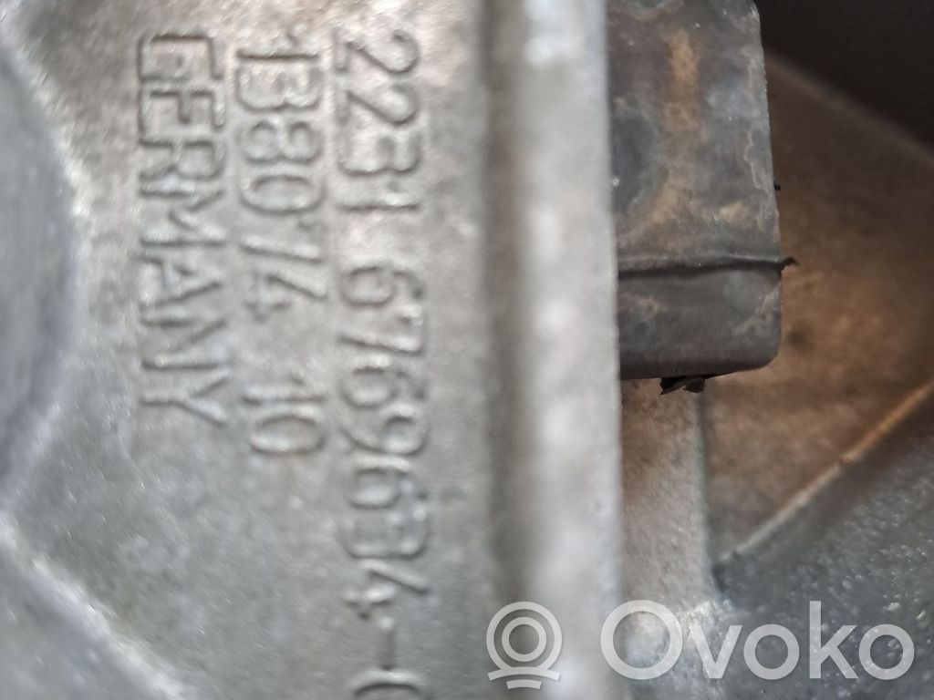 Gearbox mount   22316769634