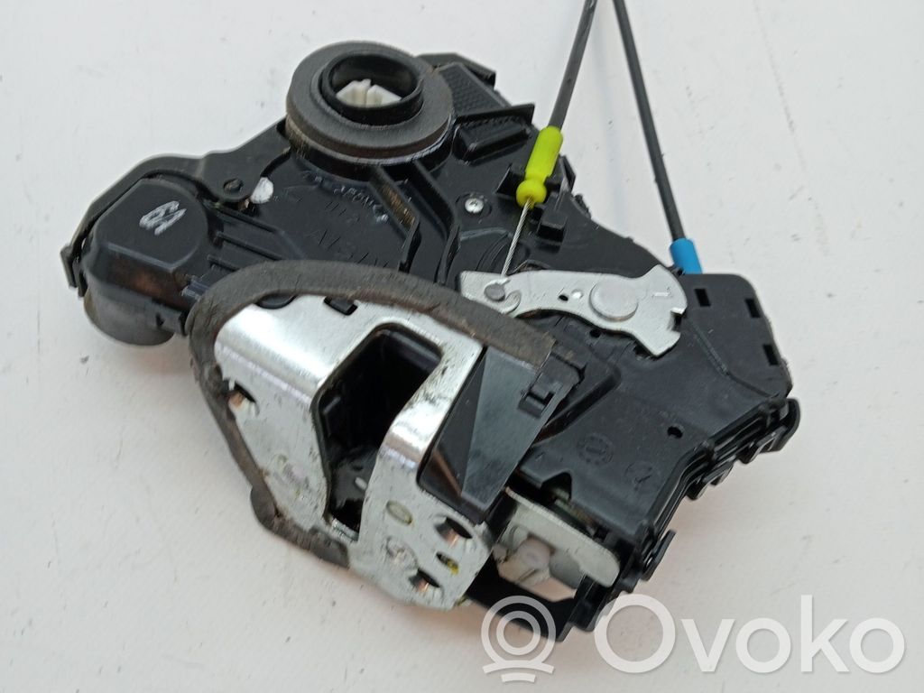 Toyota Auris E180 Serratura portiera anteriore