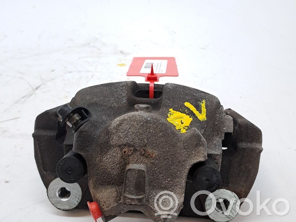 Caliper de freno delantero   34116765882