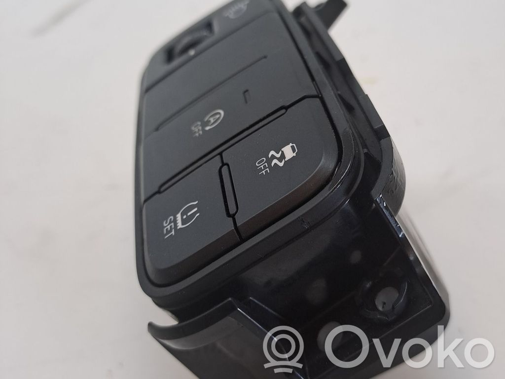 Hyundai i20 (PB PBT) Boutons / interrupteurs volant