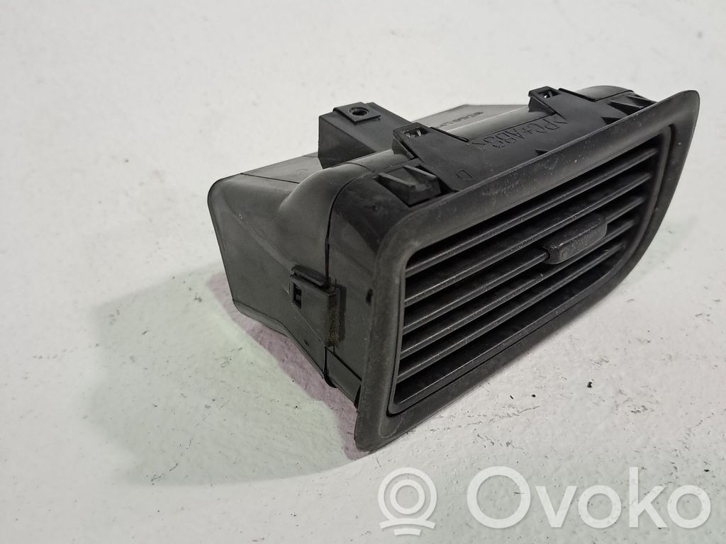 Opel Combo D Lango oro grotelės 