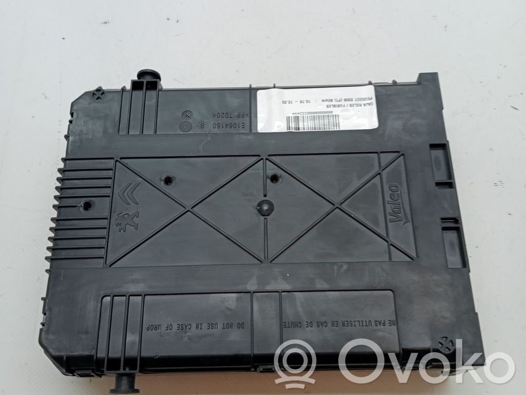 Module de fusibles   1617304880