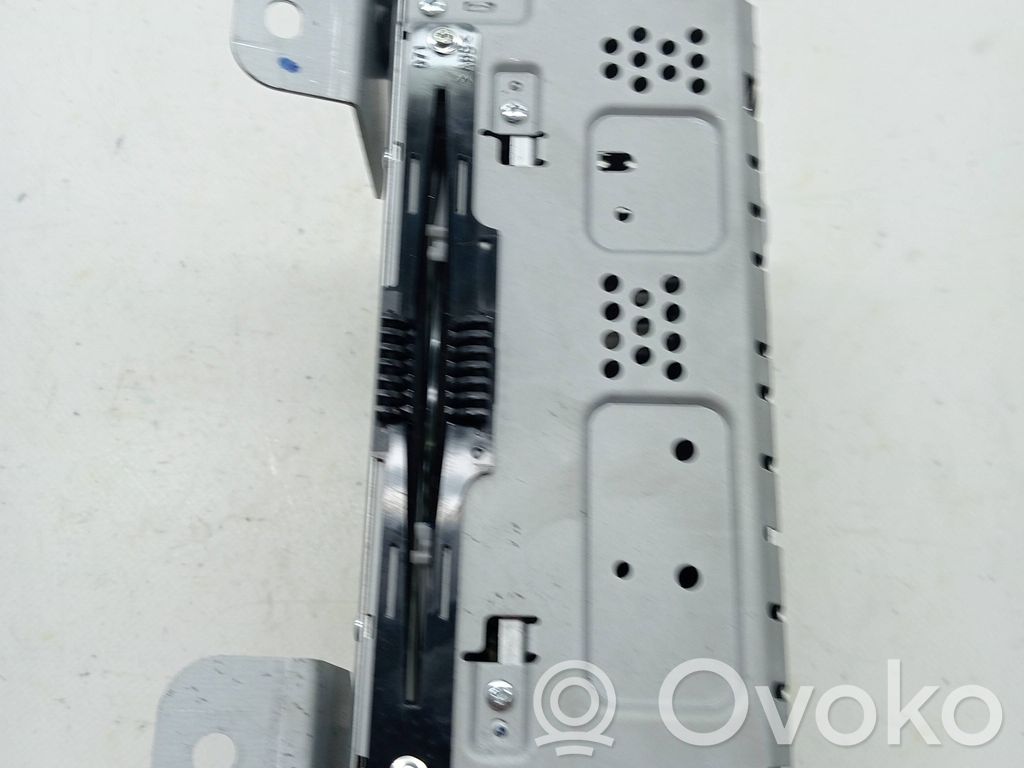 Radio / CD-Player / DVD-Player / Navigation   EM2T19C107DG
