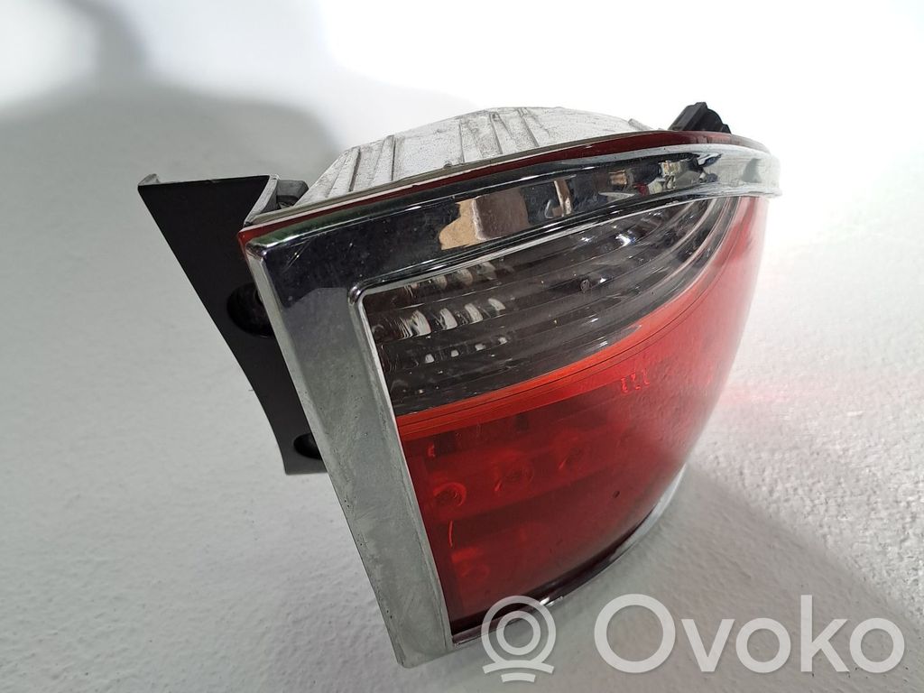 Lámpara de faros/luces traseros   924012Y000