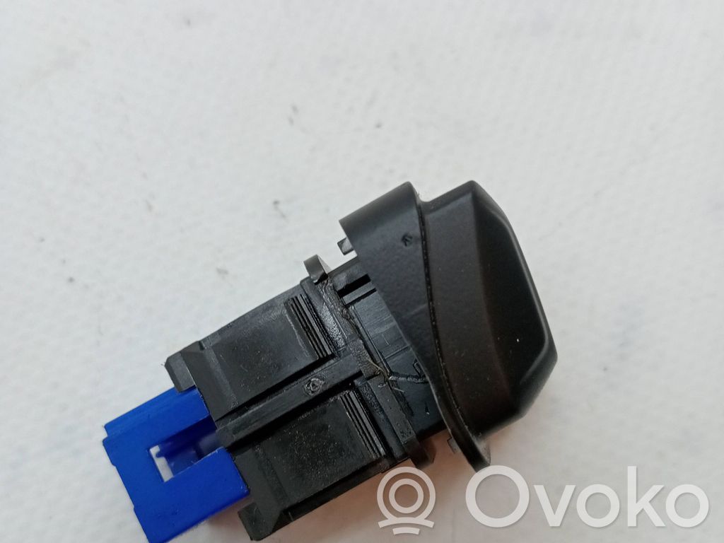 Botón interruptor de luz de peligro   96750916ZD
