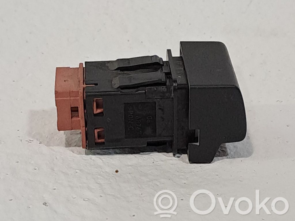 Schalter Warnblinkanlage   96781018ZD