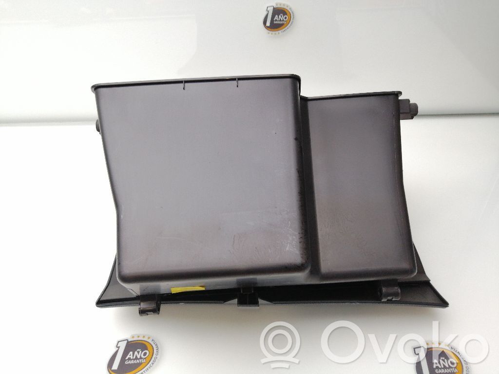 Guantera   8A61A06010AJW