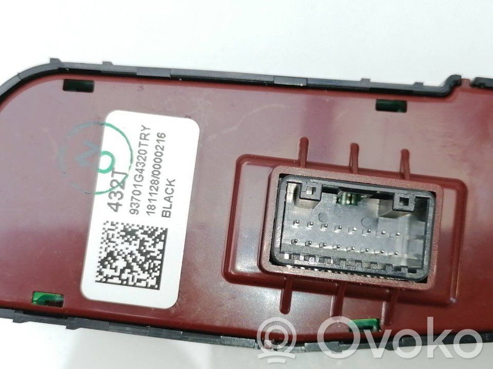 Hyundai i30 Interruptores/botones de la columna de dirección 