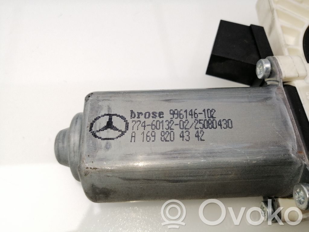 Mercedes-Benz B W245 Motorino alzacristalli della portiera anteriore