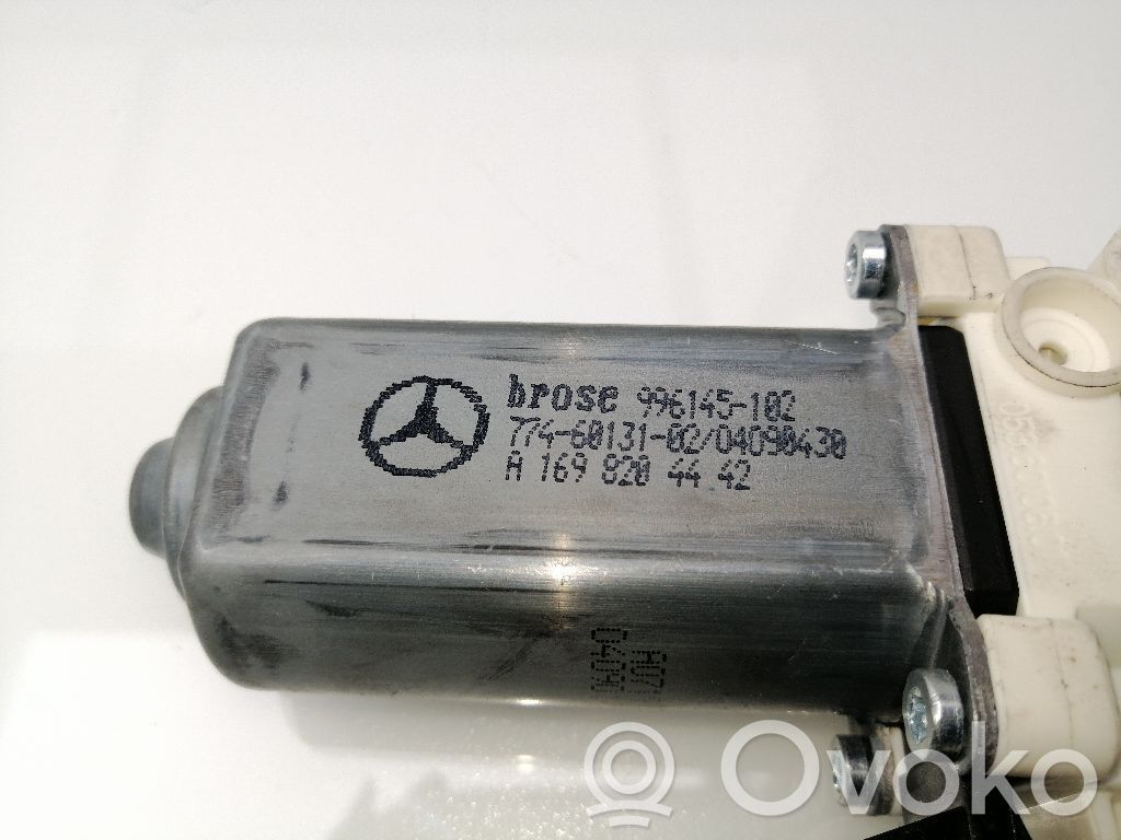 Mercedes-Benz B W245 Motorino alzacristalli della portiera anteriore 
