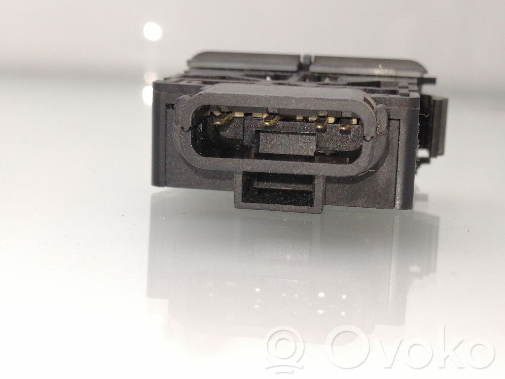 Interruptor de luz   A1638200010