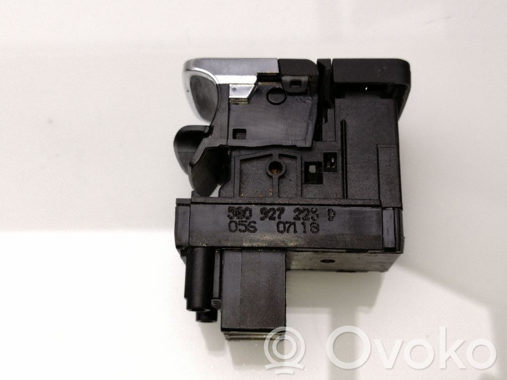 Volkswagen Golf VII Leva di rilascio del freno a mano
