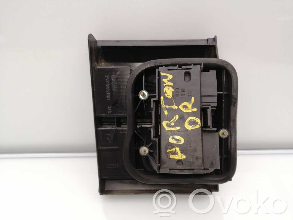 Volkswagen PASSAT Takavalon polttimo 