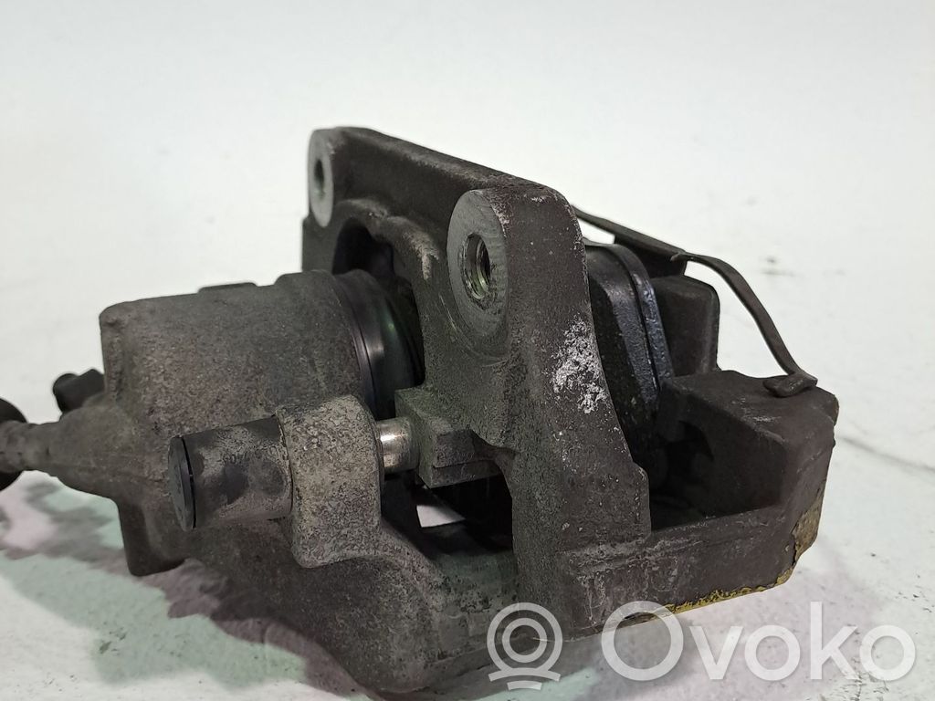 Caliper de freno delantero   34116778145