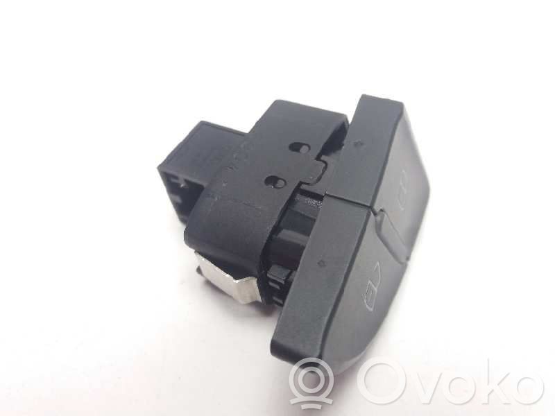 Boutons / interrupteurs volant   8K1962107A