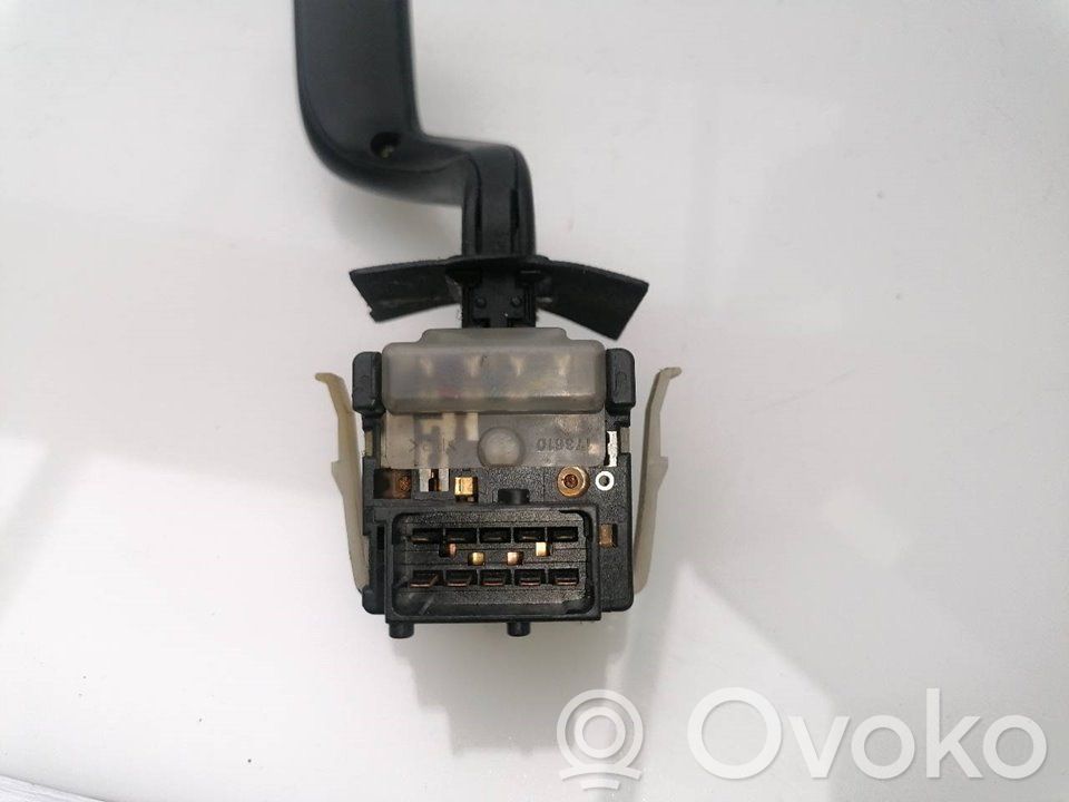 Light switch   4692778